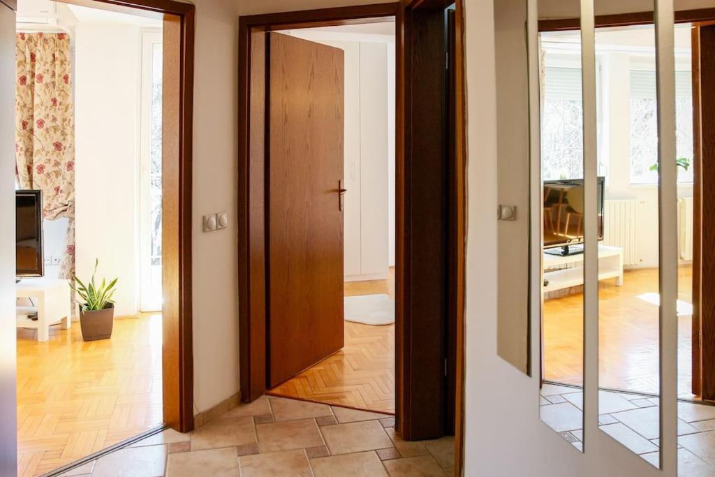 Nn Apartment Üsküp Dış mekan fotoğraf